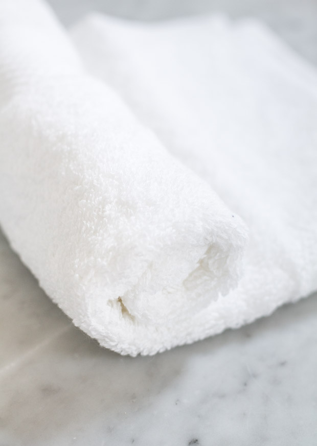 Simple Ways to Display and Store your Bathroom Towels - Boll and Branch -  zevy joy