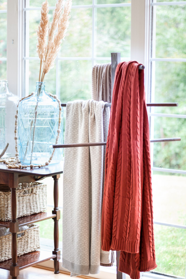 Simple Ways to Display and Store your Bathroom Towels - Boll and Branch -  zevy joy