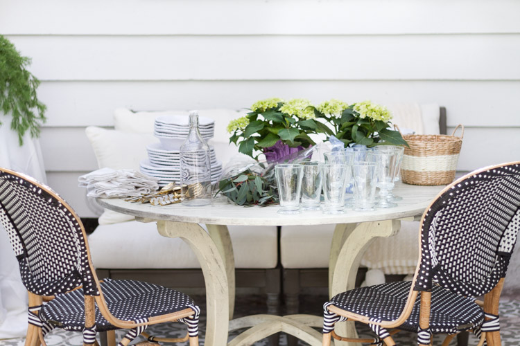 Outdoor Decorating and Entertaining 
