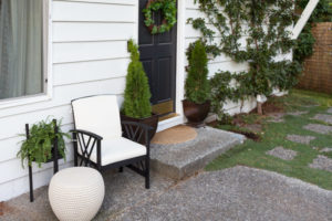 Updating Your Outdoor Furniture With Paint