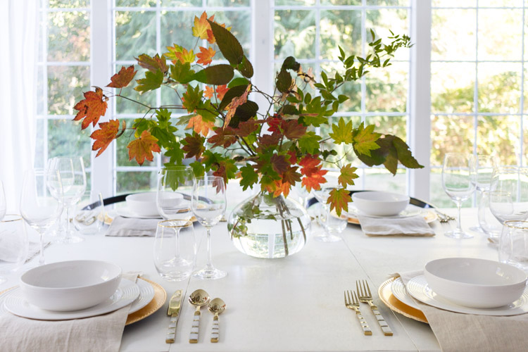 Table setting with Autumn colors.