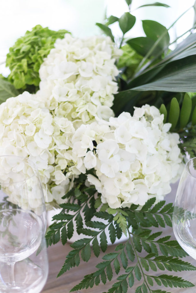 A Fresh and Simple Summer Tablescape 3