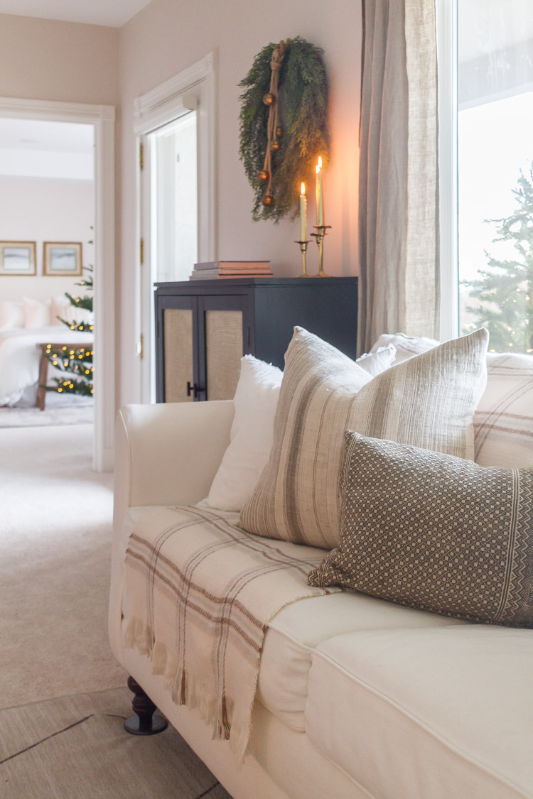 A Christmas Tour Of Our Home - zevy joy