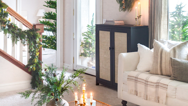 A Christmas Tour Of Our Home - zevy joy