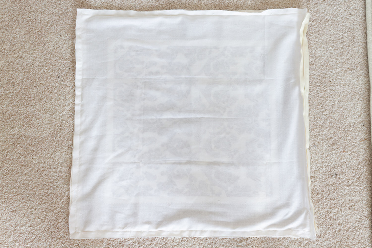 How To Make A Zippered Pillow From A Spring Cloth Napkin